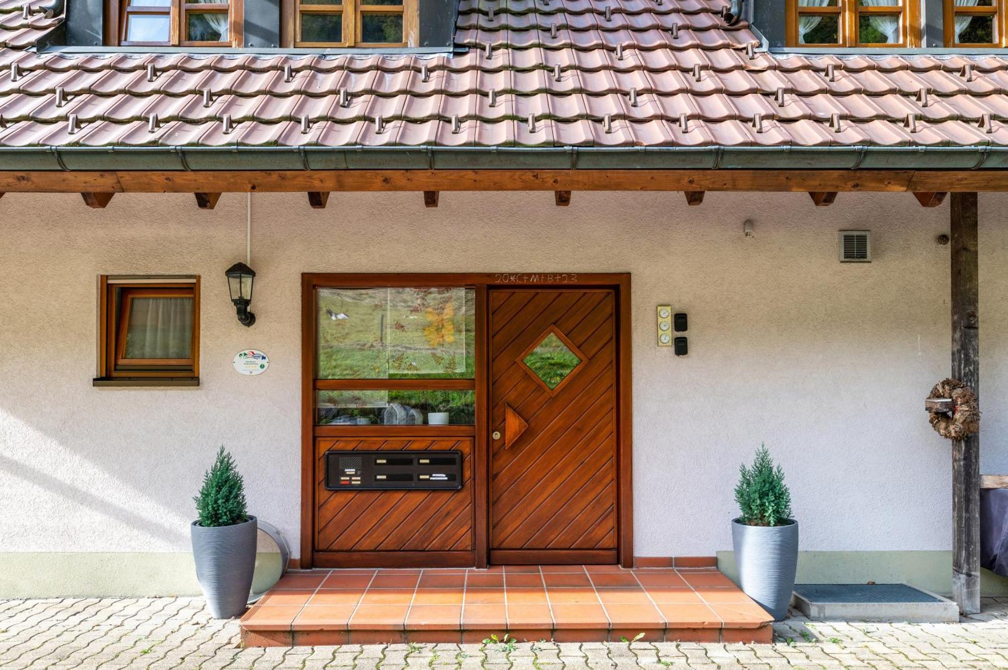 Gasthaus Zur Linde- Napf Oberried  Exteriör bild